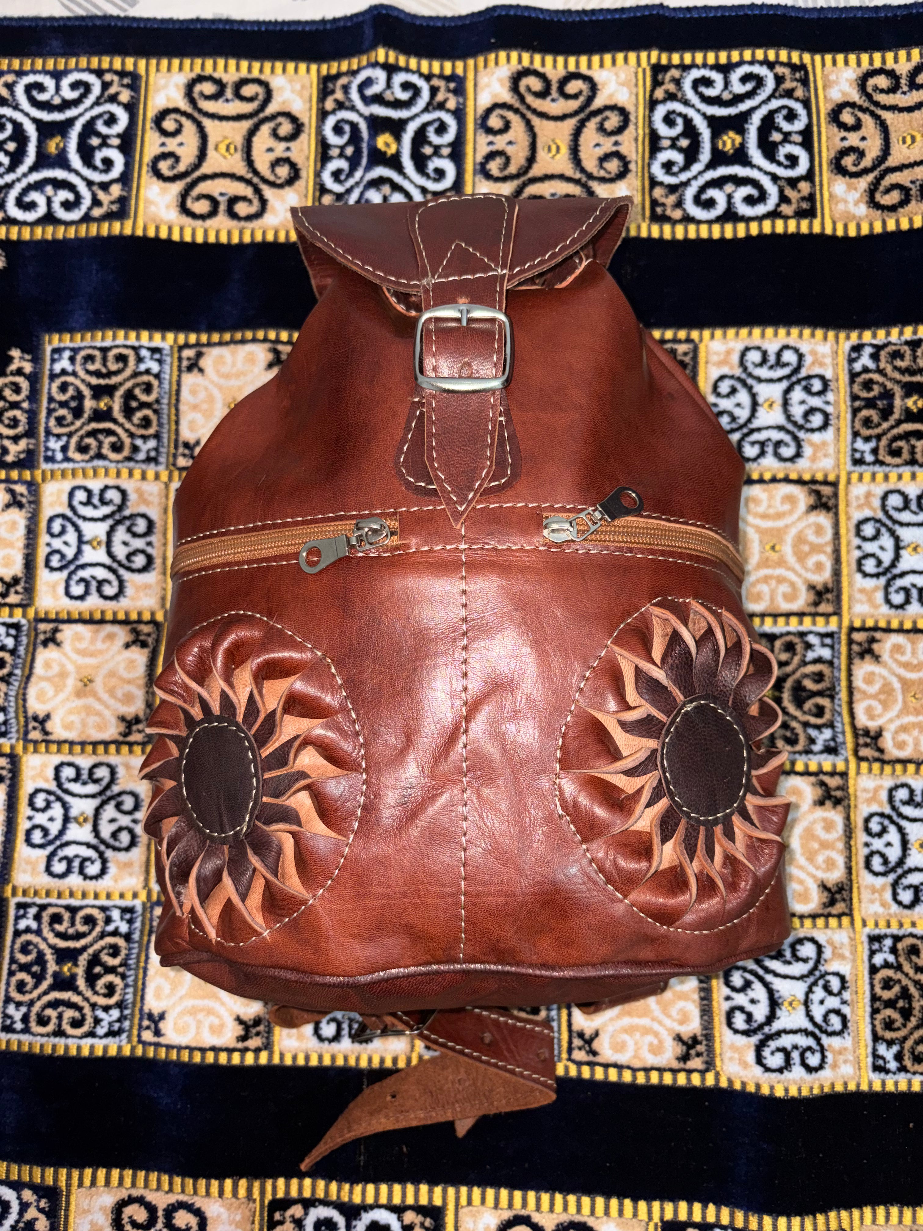 Cartera artesanal marroquí de cuero de cabra hecha a mano