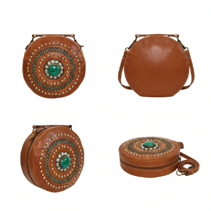 Sac à main rond bohème en cuir de chèvre avec clous métalliques et accent turquoise